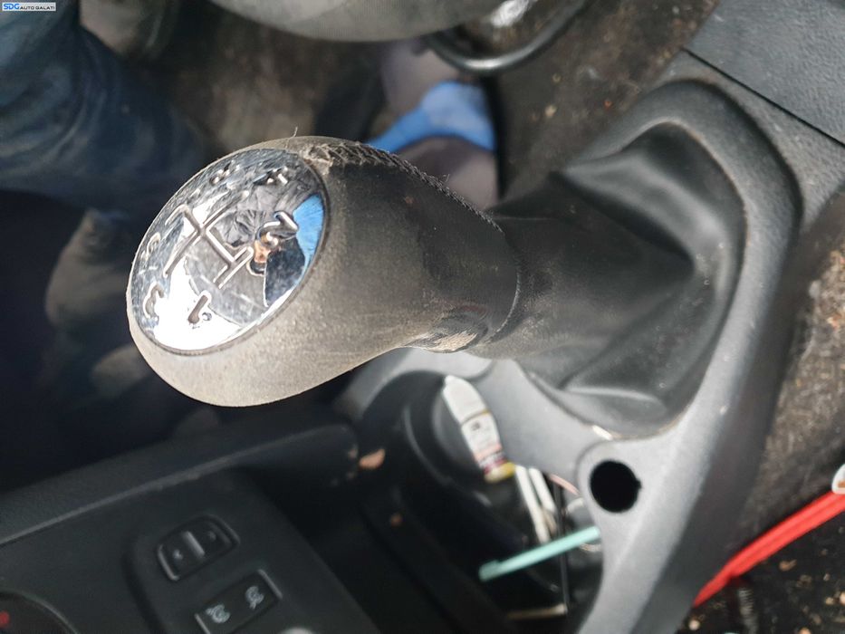 Nuca cu Manson in 5 Trepte de la Schimbator Trepte Viteze cu Uzura Dacia Logan 2 2012 - 2016 [Q0152]