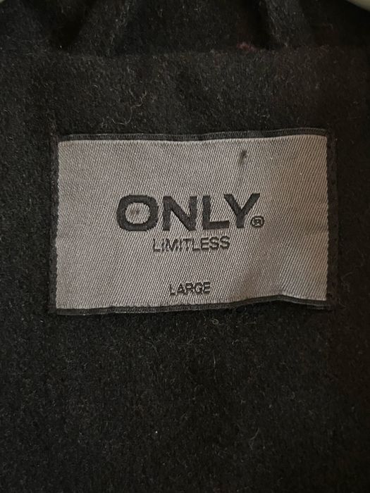 only палъто in real life very stylish and cute chic