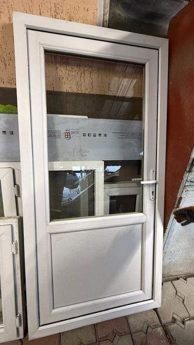 Дверь пластиковая 98 ×200