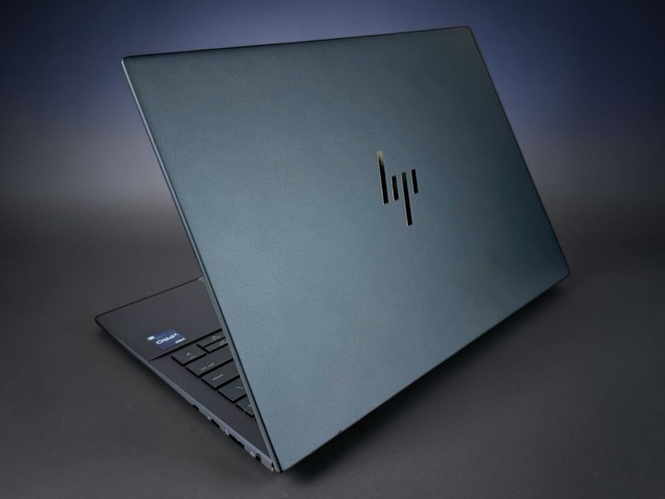 Лаптоп HP Dragonfly G4 13" Full HD+ Touch i5-1345U 32RAM LPDDR5 1TBSSD