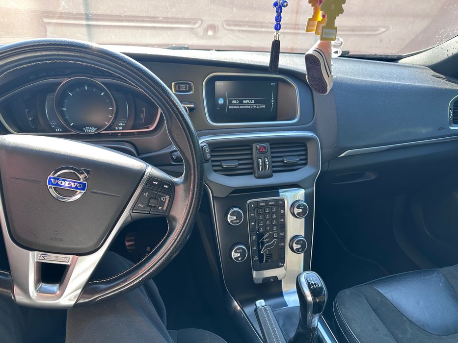Volvo V40 R-design
