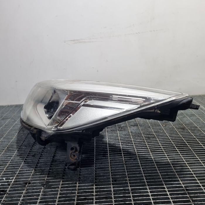 Ляв фар Ford Kuga II 2012 - 2014 SUV 4 врати (1506) без