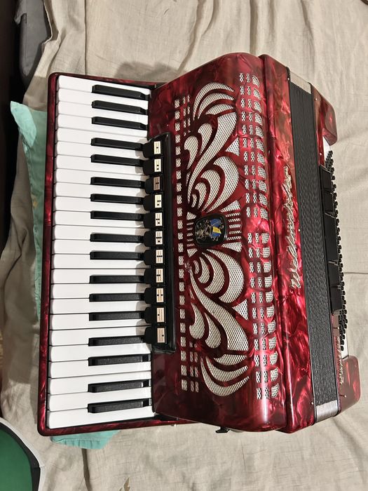 Vand acordeon Weltmeister Caprice 120 basi
