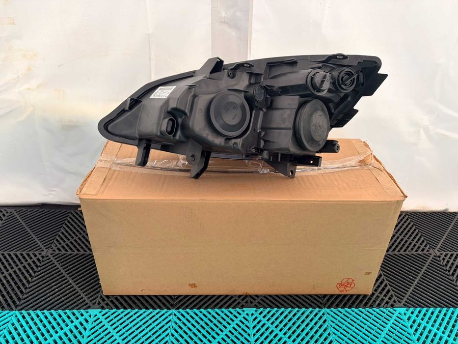 Far dreapta xenon Renault Scenic 2 2006-2010 nou original Renault