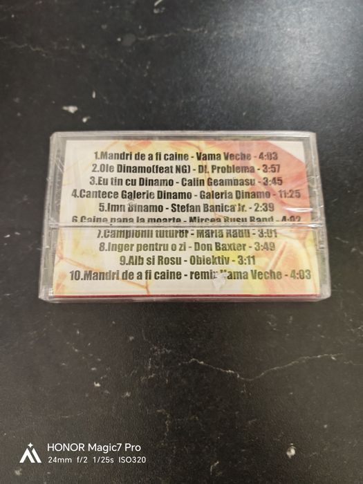 Vând DVD Dinu și caseta Dinamo