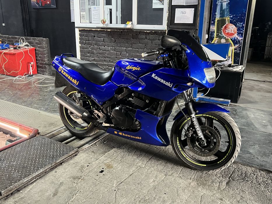 Kawasaki gpz500 в нормальном состоянии