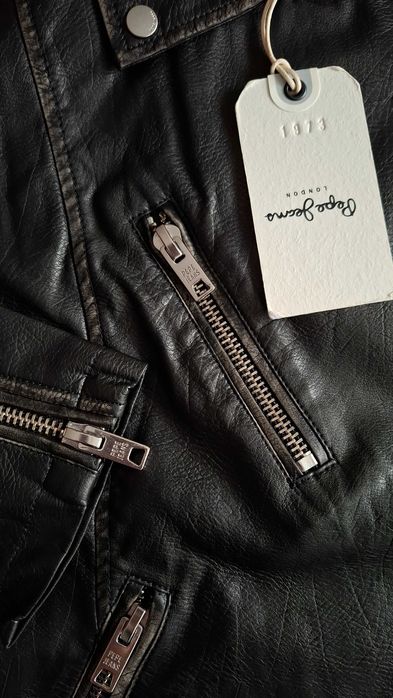 Pepe Jeans ново оригинално дамско кожено яке - размер L
