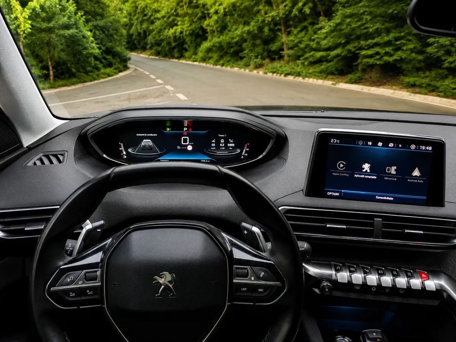 Peugeot 5008 Înmatriculată RO / Echipare Allure / EAT8 / 7 locuri / Proprietar
