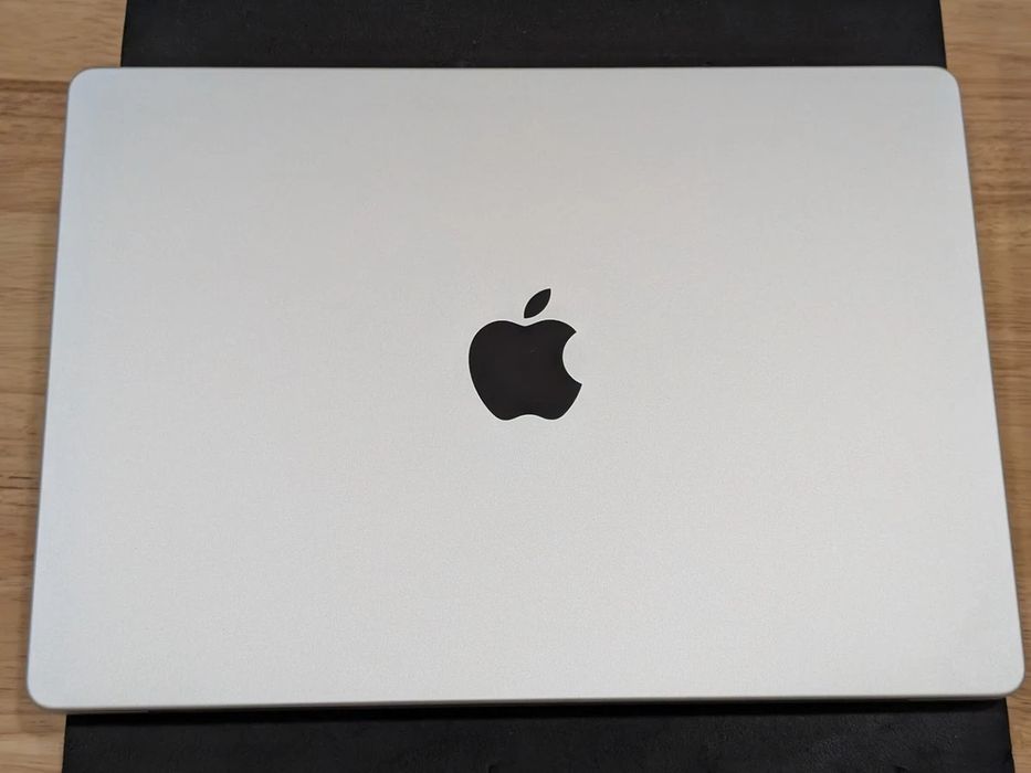 Продается MacBook Pro 14inch M3 18/512GB Silver