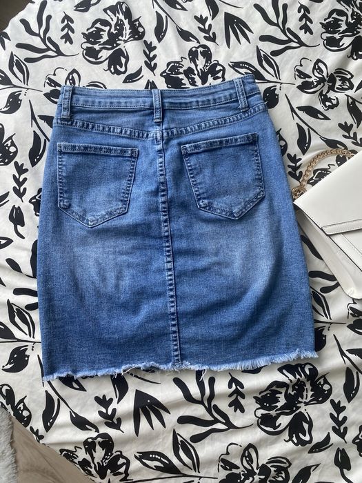 Дънкова пола. Размер с