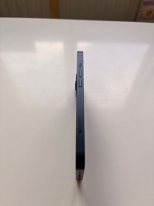 iPhone 13 impecabil - 84% sanatate baterie