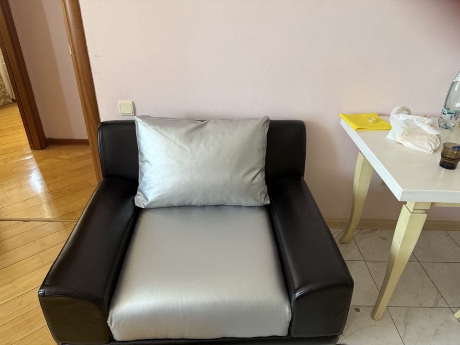 Продам диван и кресло