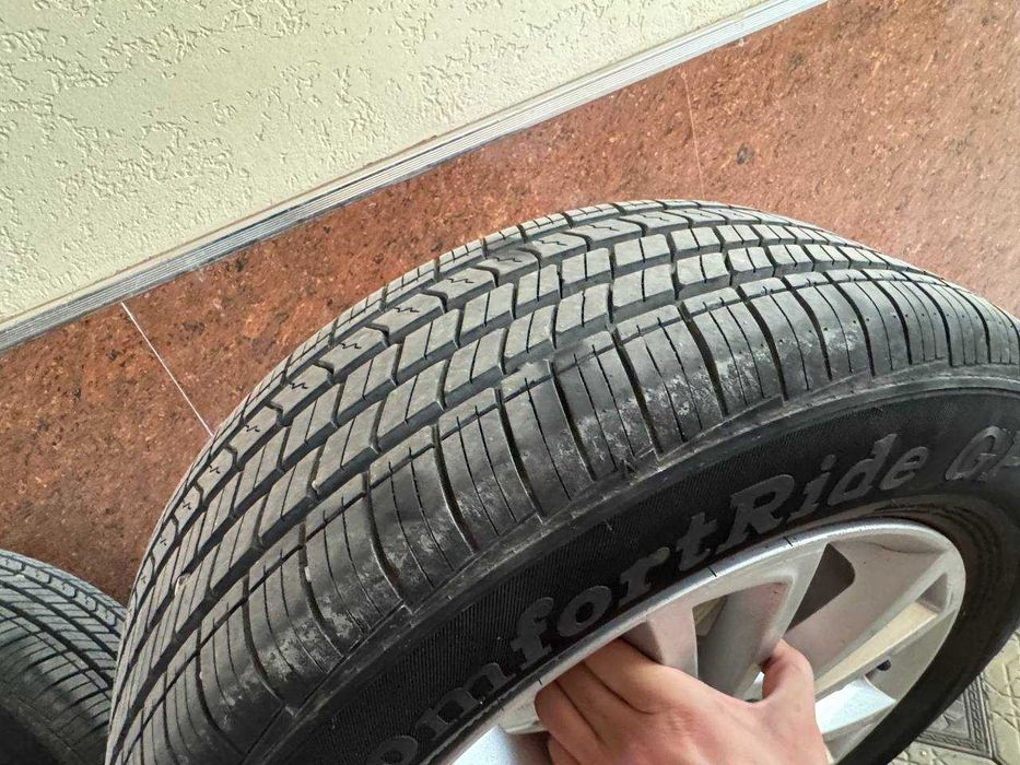 Продам диски + шины GM оригинал "Кобальт"