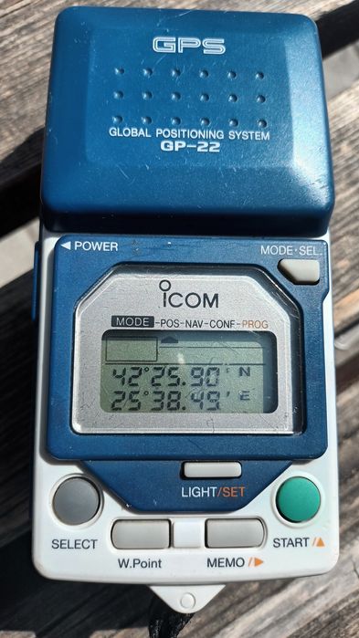 Icom GP-22 - ретро gps приемник, работещ, навигация, от 90-те, джи пи ес, за колекция, ресийвър