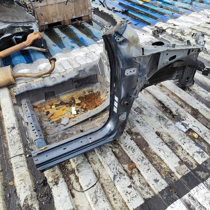 Правый лонжерон Toyota RAV4 III