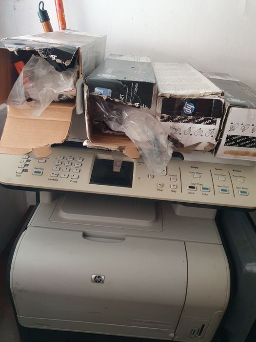 Imprimanta Hp plus cartușe