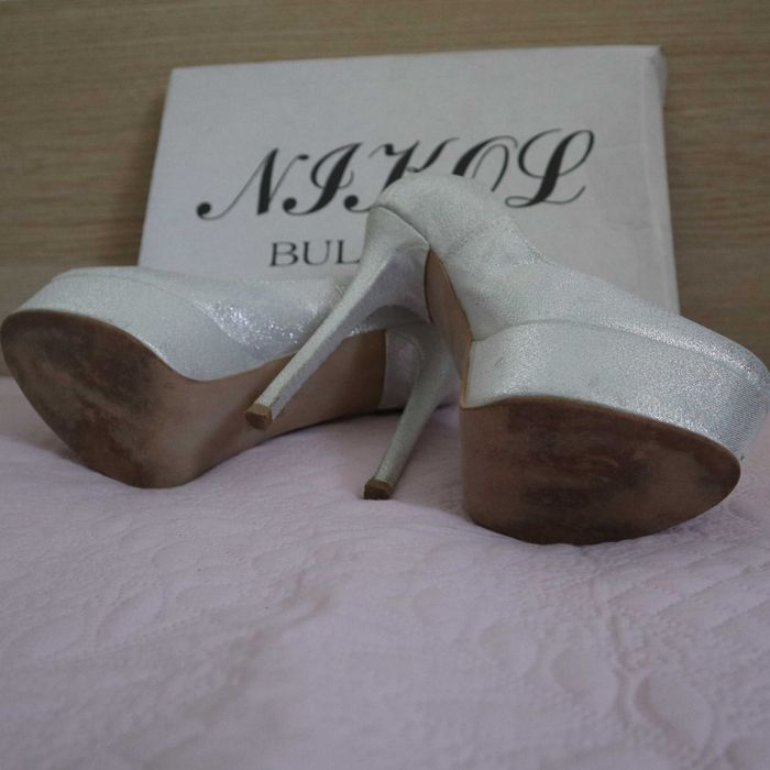 Официален сребрист комплект