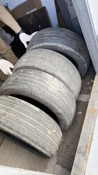 Продам шины 215/55/17