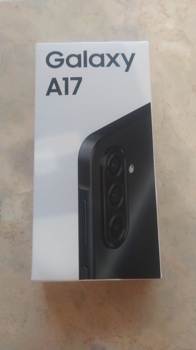 Телефон Samsung A17