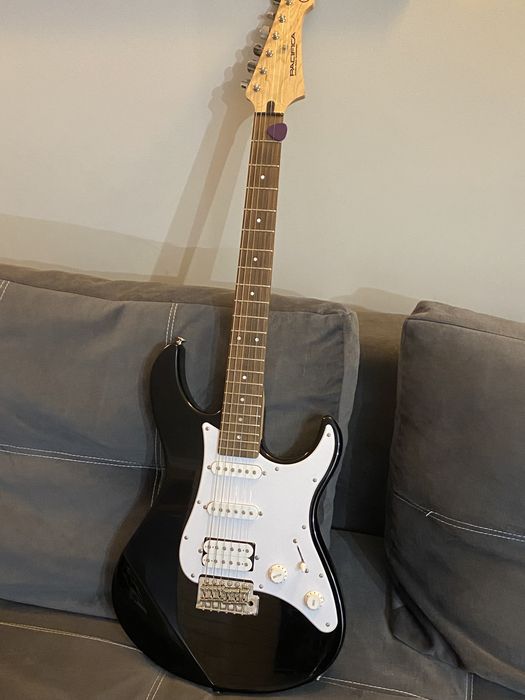 Yamaha pacifica 012