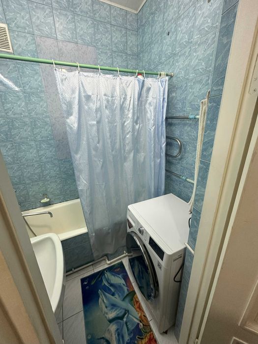 Продается 3-х комнатная квартира 3/3/3 рядом с метро Буюк Ипак Йули!