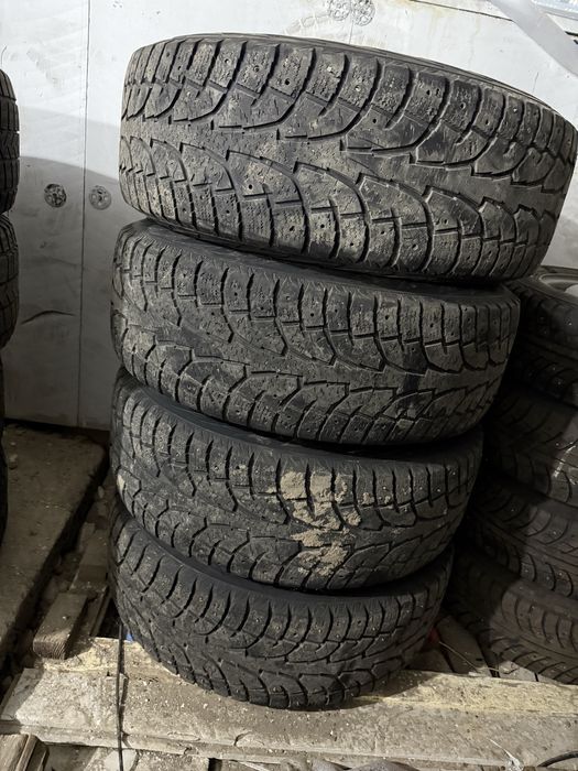 Продам шины и диски стояло на паджеро