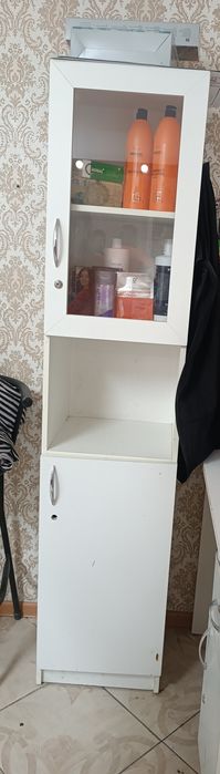 Срочно продается белые шкафы с замком