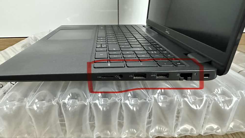 Лаптоп Dell Latitude 3520 FHD 15.6” Intel i5-1135G7 8GB RAM 128GB SSD