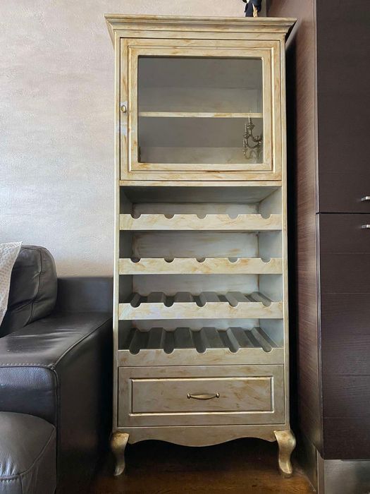 Ръчно изработен шкаф винарна
