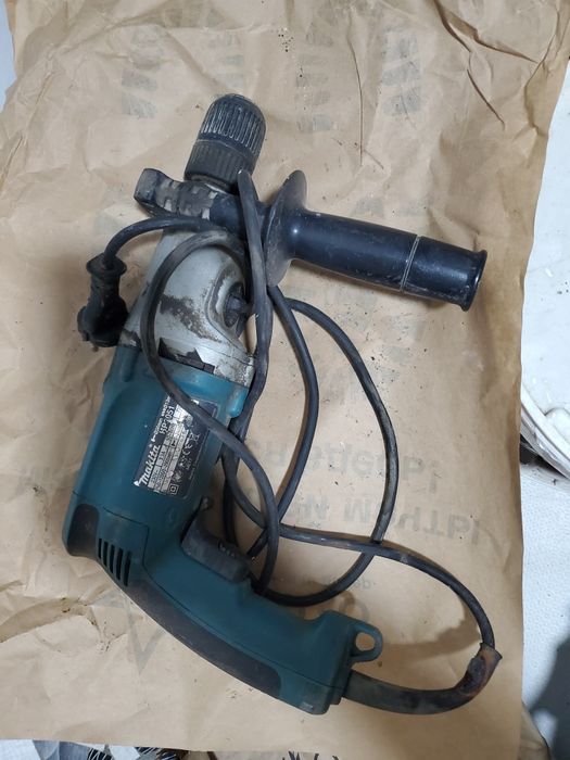 Электро дрель Макита