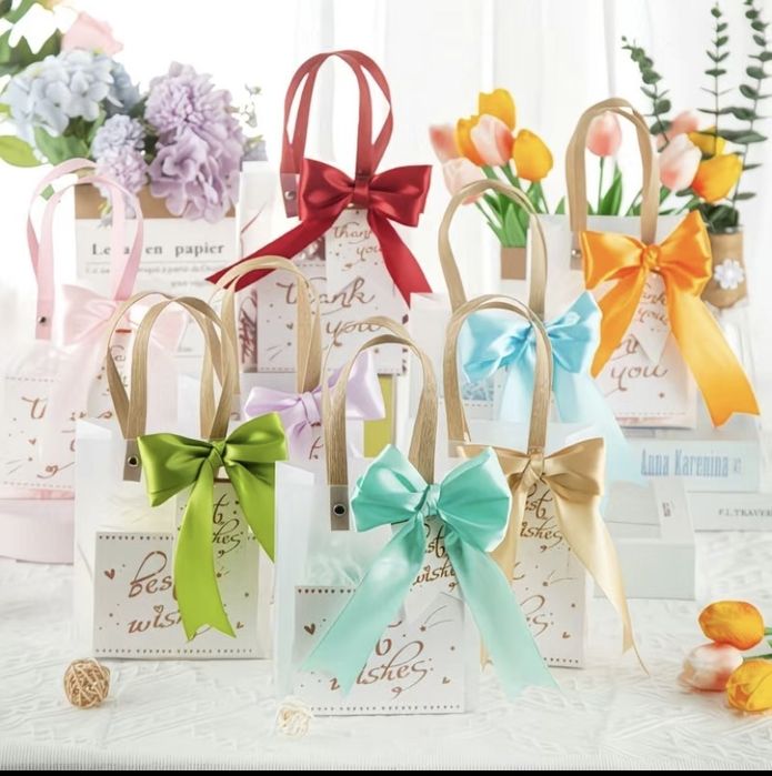 Подарочный пакет с бантом