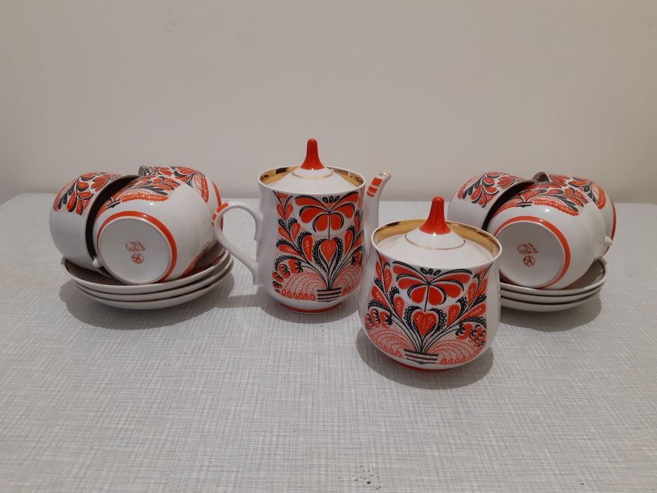 Чайные фарфоровые сервизы