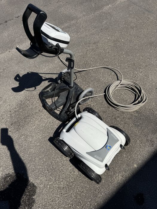 Robot curățat piscine Zodiac 4WD