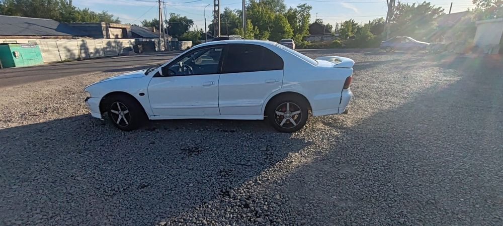 Митсубиси Галант 8