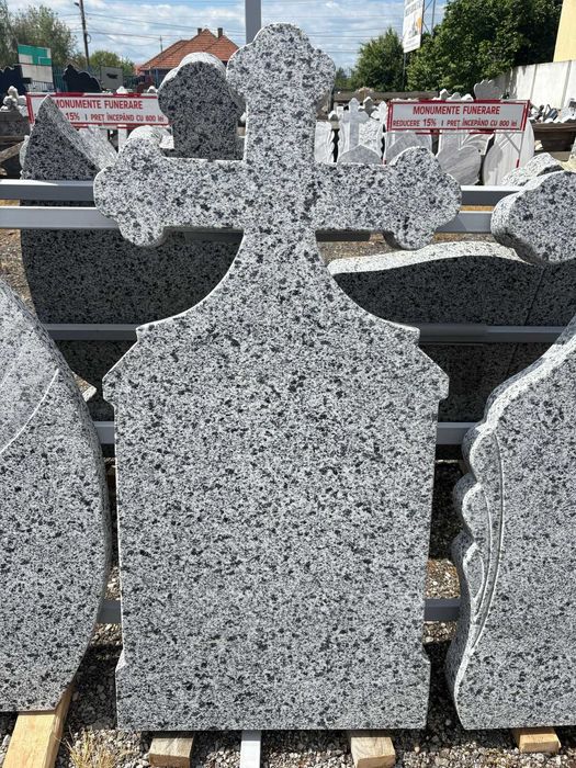 15% reducere la monumente funerare marmura si granit