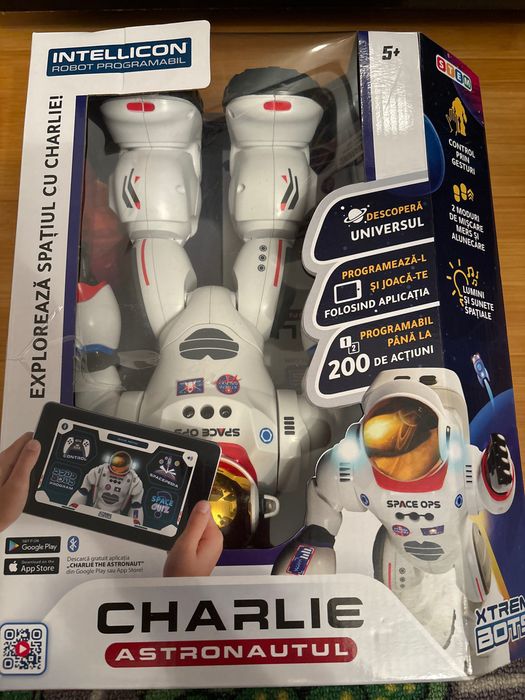 Robot charlie astronautul