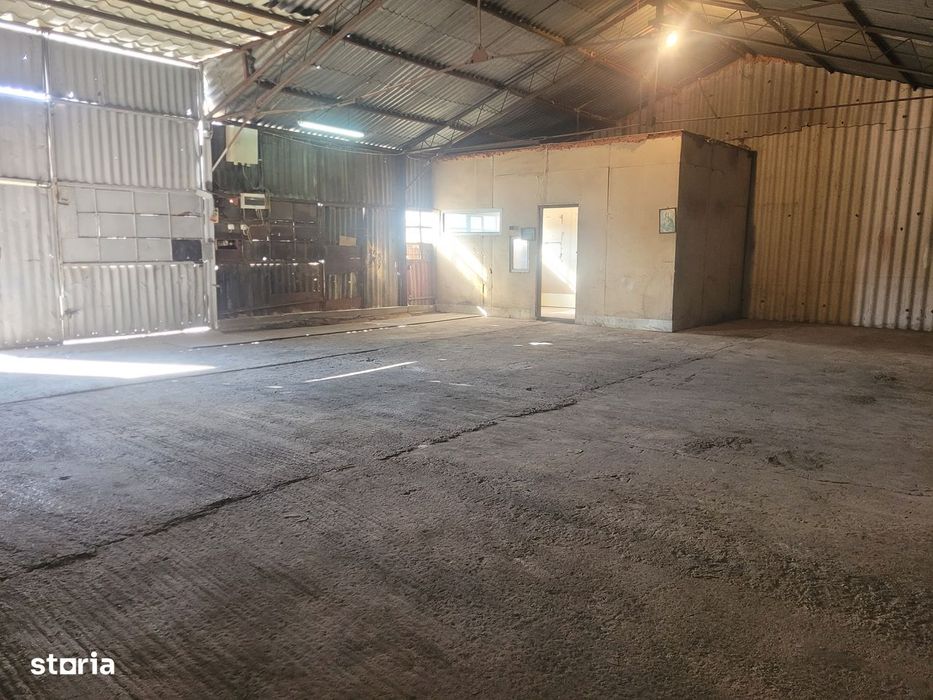 Halta Traian,  2 hale 140 sau 200 mp depozitare/productie