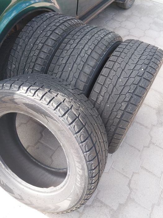 4 шины Yokohama 265 60 R18.