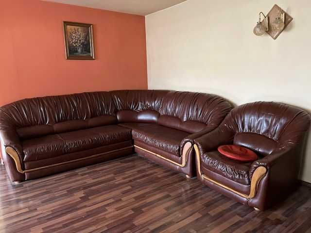 Vand mobila de living.