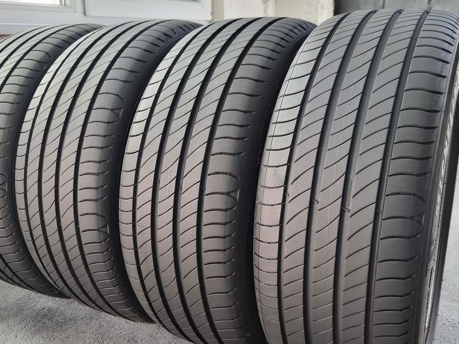 225/45/17 Michelin 4Броя: 210€ 6.4мм