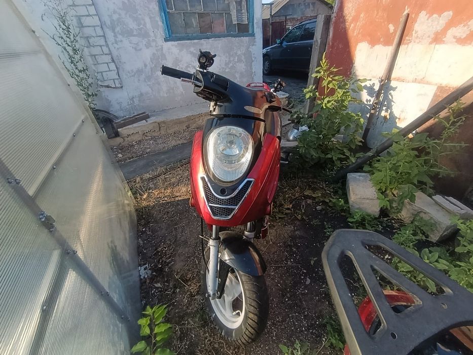 Продам скутер racer sagito