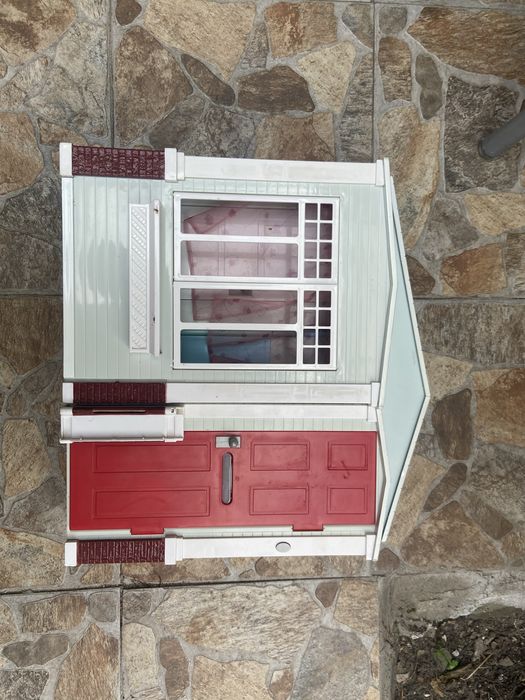 Vând casă mare Barbie cu funcții sonore