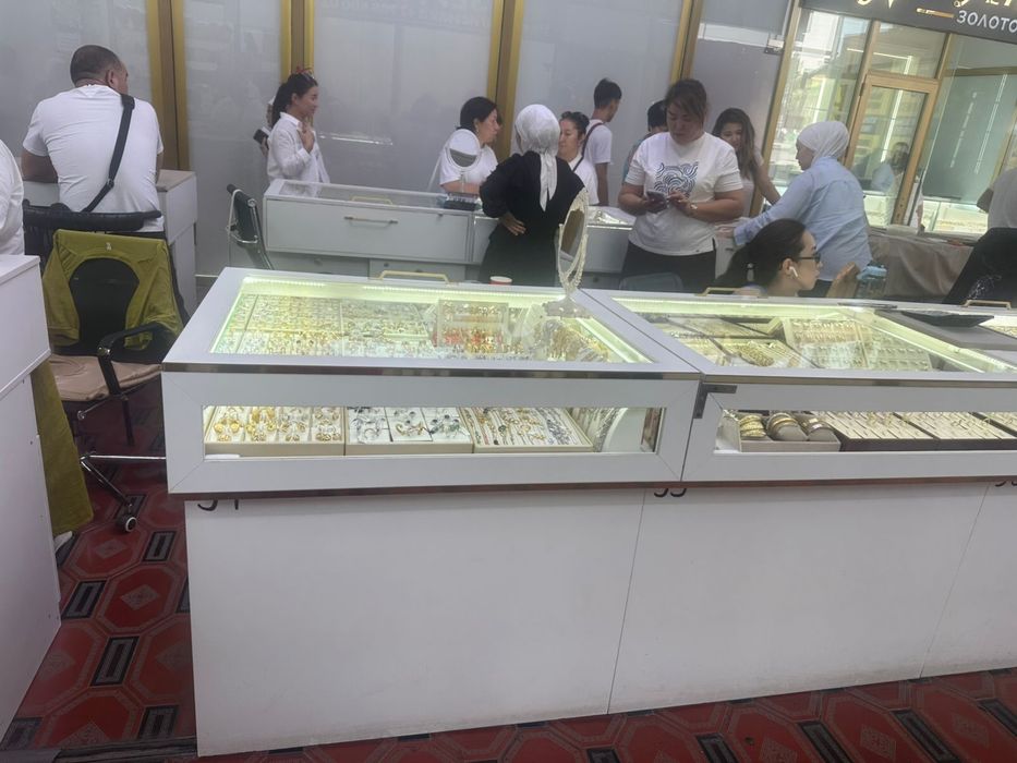 Место на рынке Самал Алтын