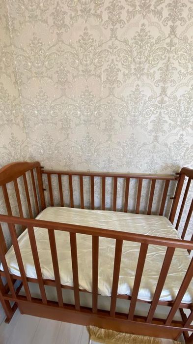 Продам детскую кроватку