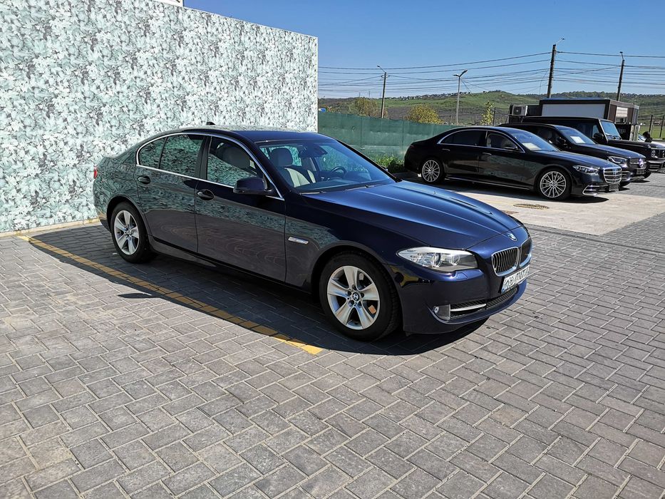 BMW Seria 5 F10 520d, 2012, stare foarte bună