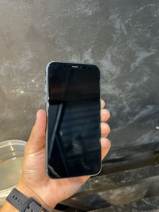 Iphone 11 RM/A qora
