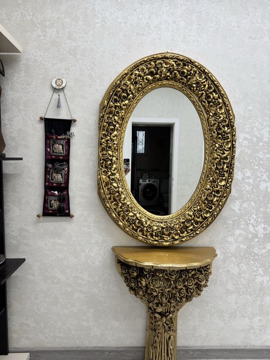 Продаю зеркало с подставкой