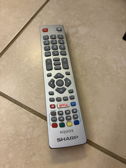 TV smart 4k Sharp, diagonala 102cm