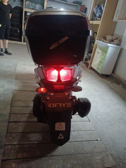 Скутер Bennali Samurai чёрный