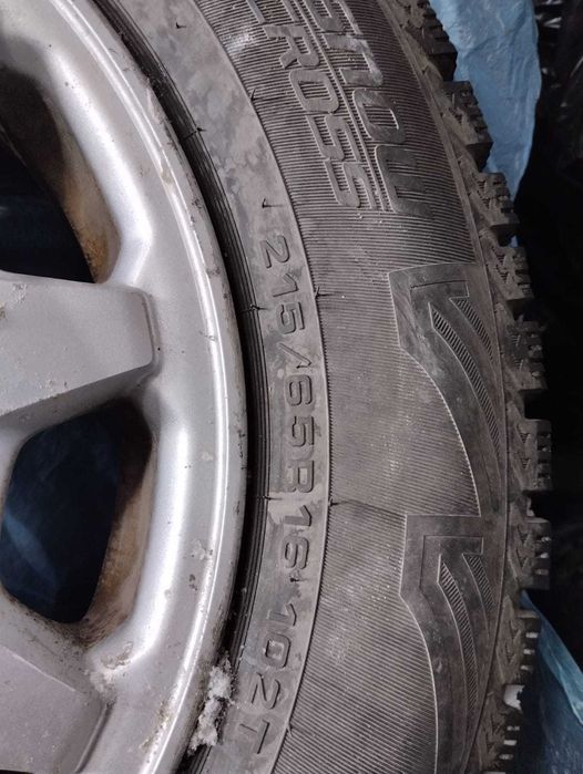 Шины с дисками комплект